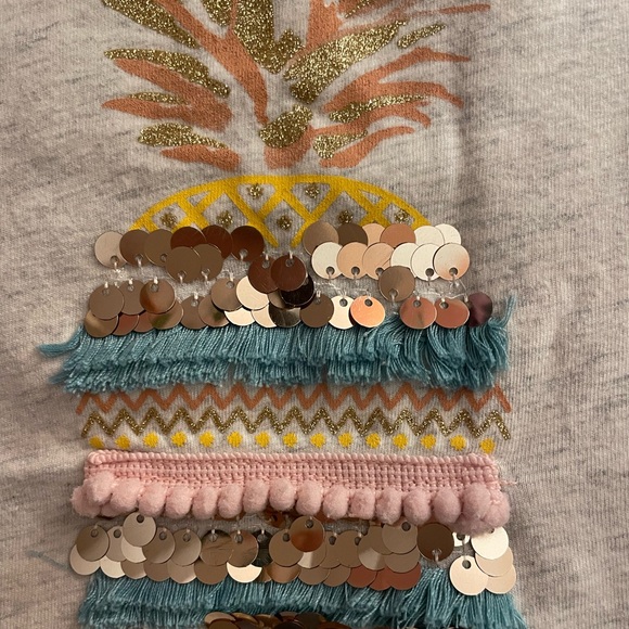 OshKosh sequence top size 5 - Picture 2 of 4